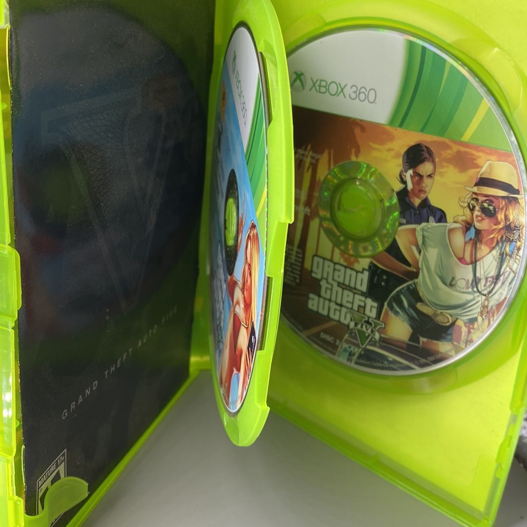 Xbox 360 - Grand Theft Auto V - CIB