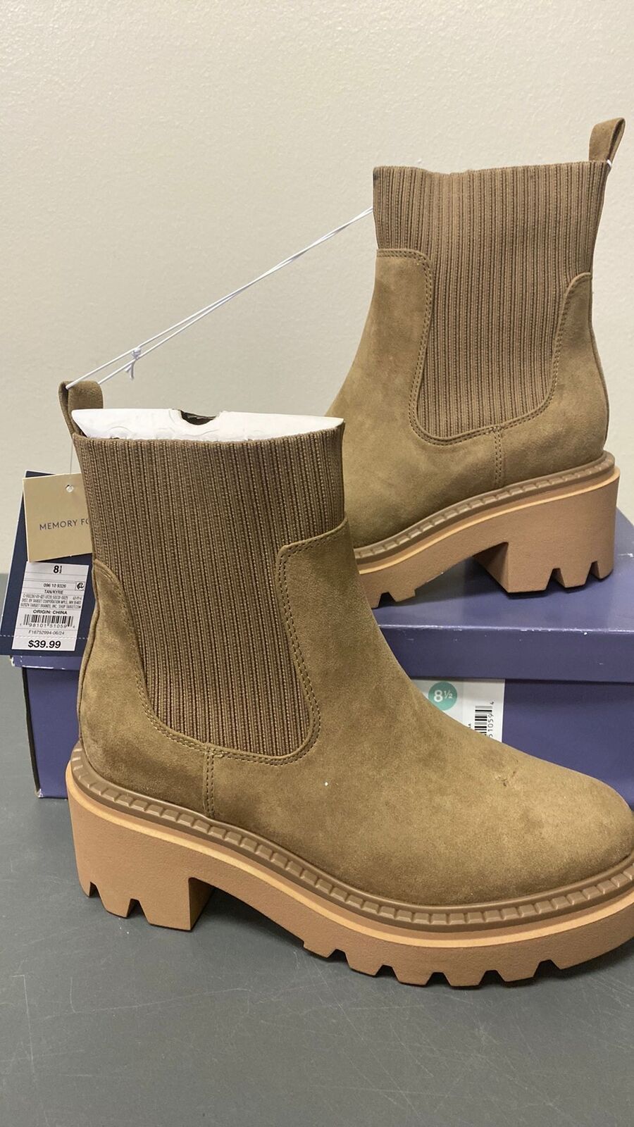 Size 8.5 Women's Kyrie Chunky Heel Ankle Sock Boots