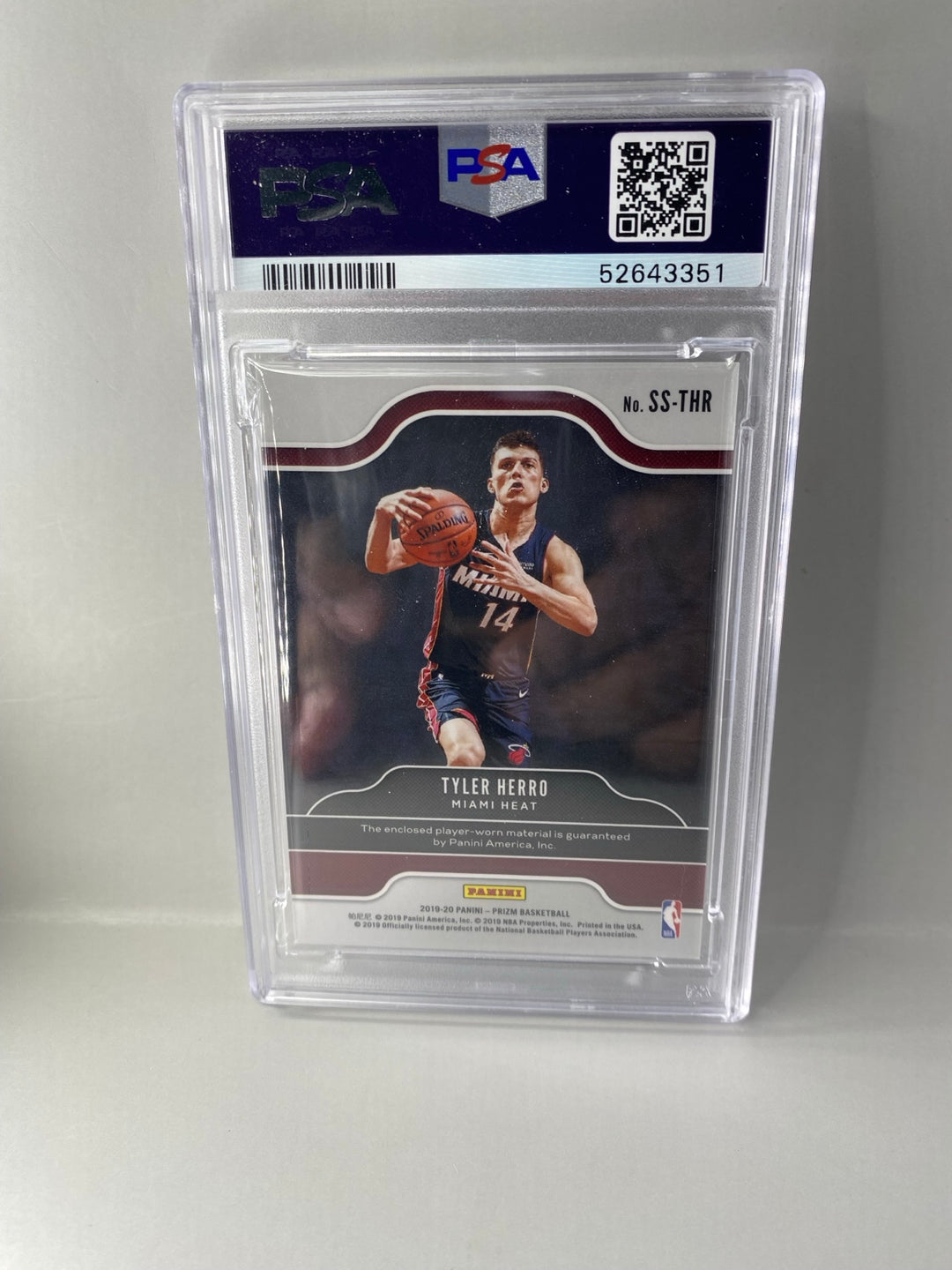 2019 Panini Prizm Tyler Herro Sensational Swatches SS-THR PSA 8 back