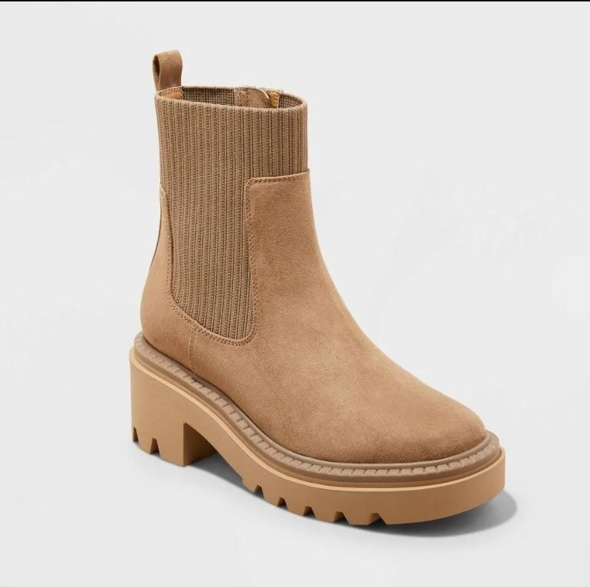 Size 8.5 Women's Kyrie Chunky Heel Ankle Sock Boots