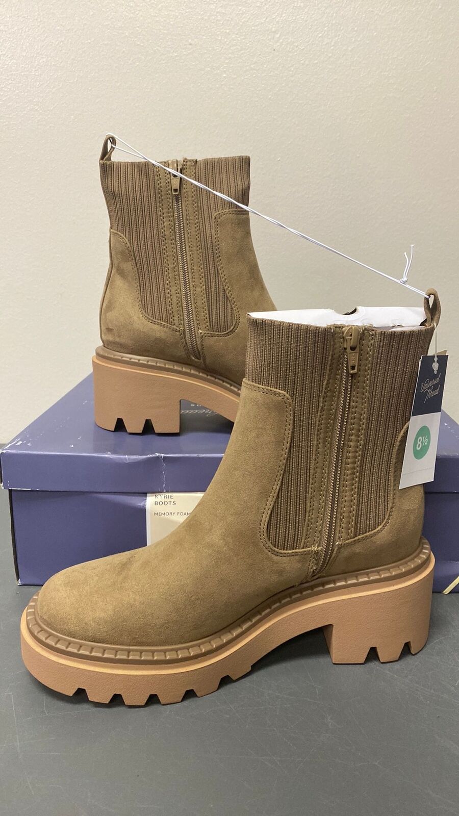Size 8.5 Women's Kyrie Chunky Heel Ankle Sock Boots
