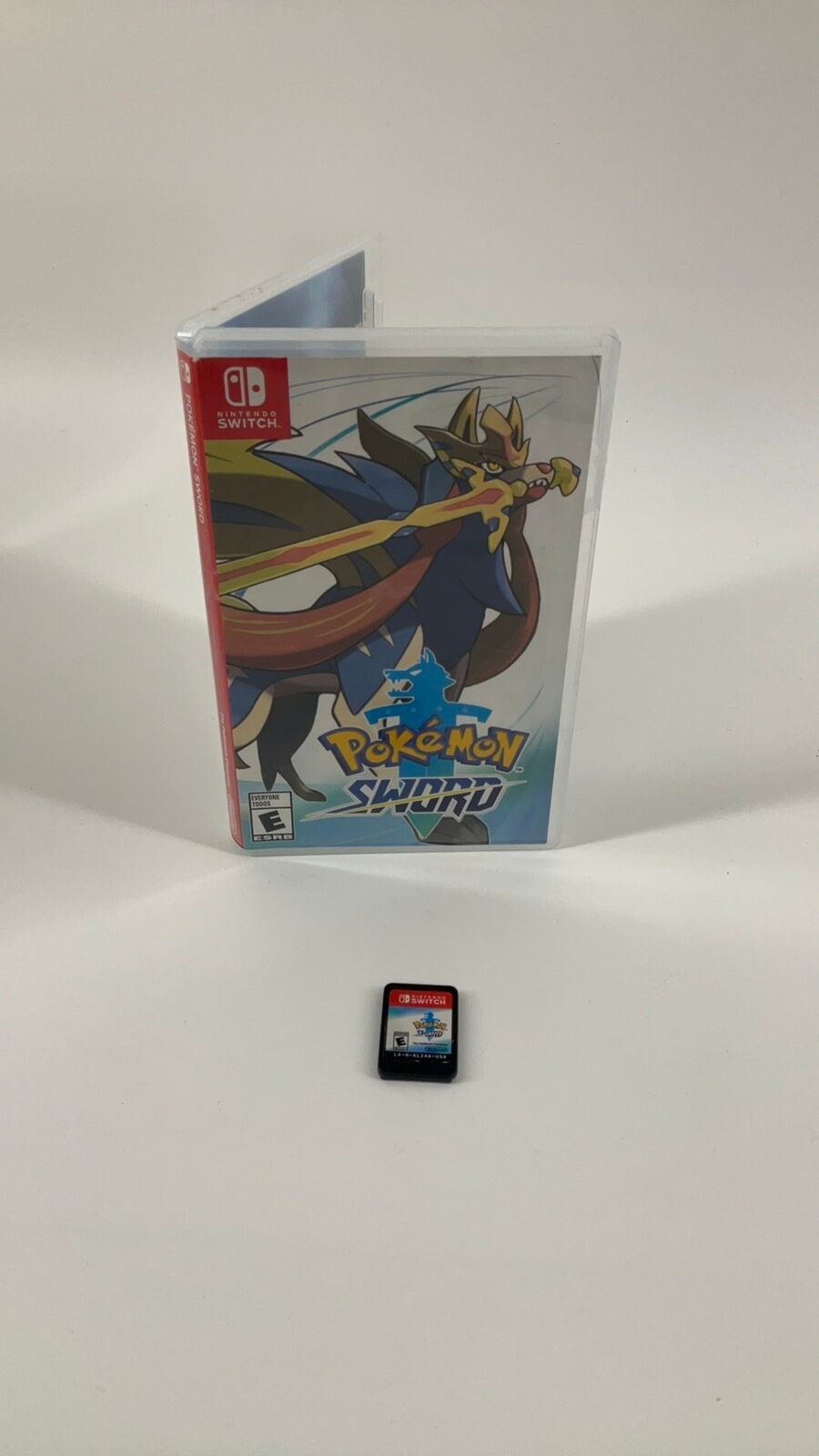 Switch – Pokémon Sword – CIB