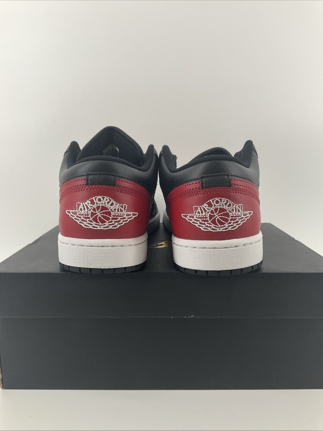 New Size 10.5 Men's Air Jordan 1 Low Red Black White 553558-067