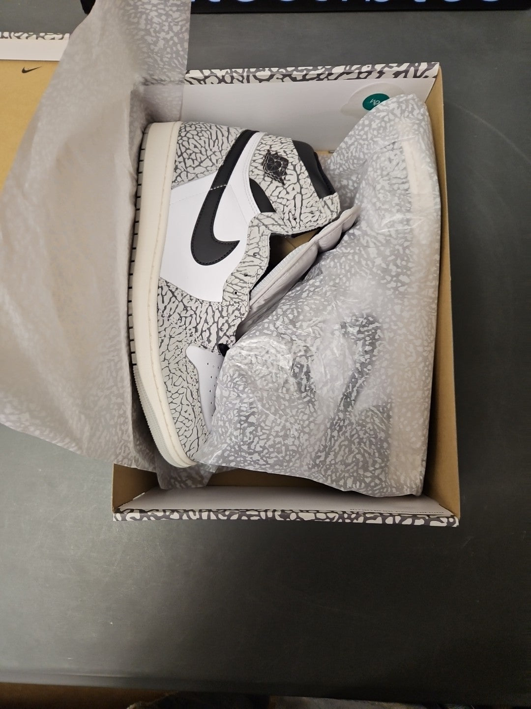 NEW Mens Size 12.5 Nike Air Jordan 1 Retro High OG White Cement Shoes DZ5485-052