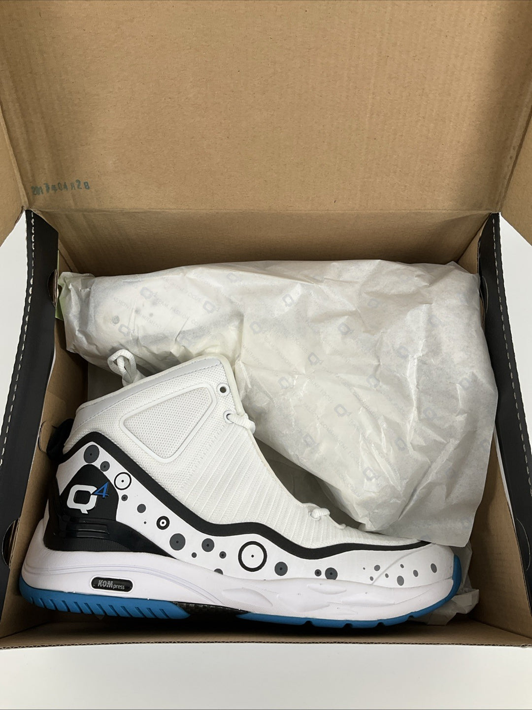 New Size 8.5 Men Q4 Bright White Black Blue Q4MB-014