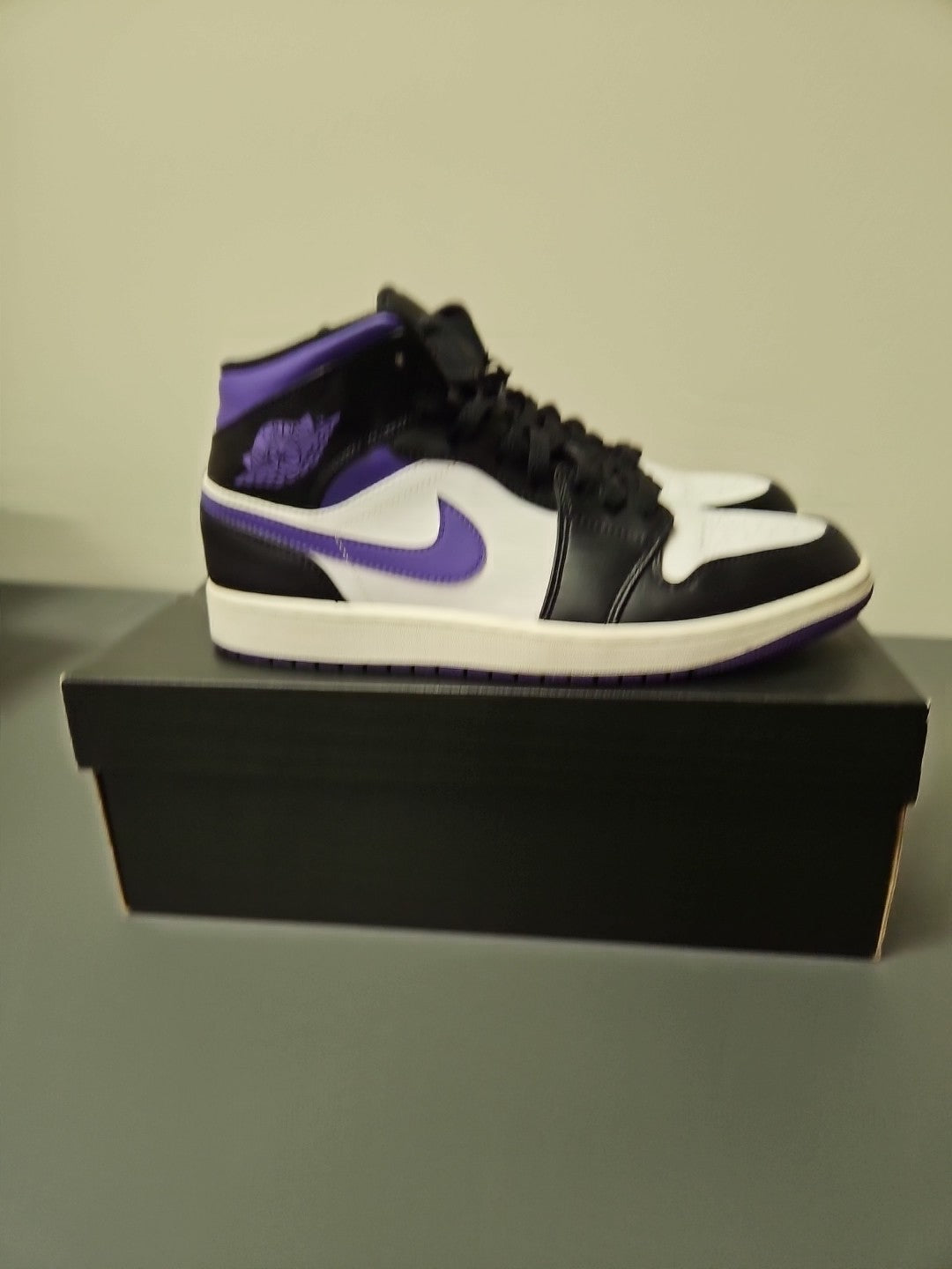 Size 9.5 M Air Jordan 1 Mid Black/dark Iris White Noir/ Blanc/iris Foncee