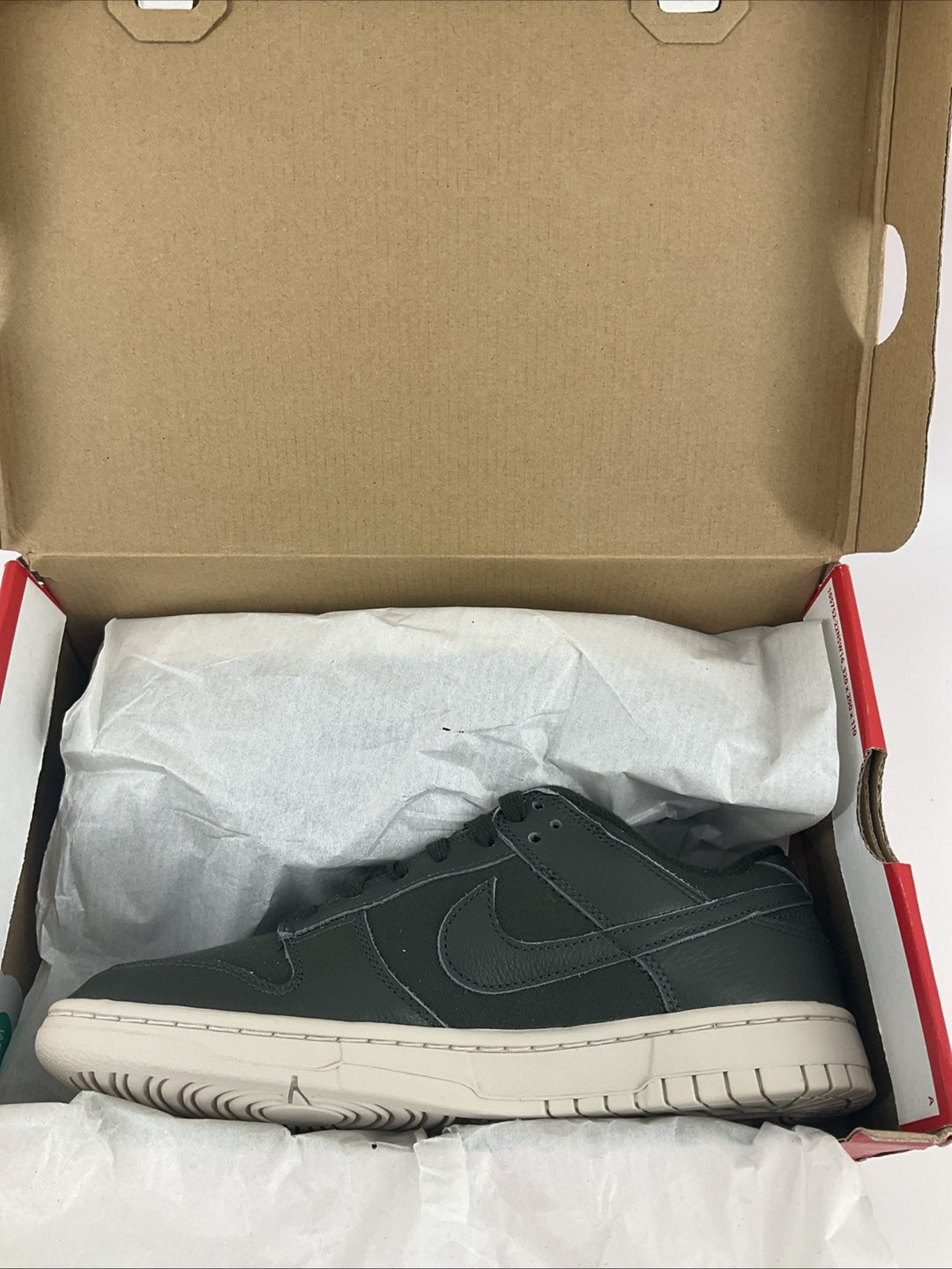 New Size 8.5 Men's Nike Dunk Low Retro PRM Sequoia Green DZ2538-300