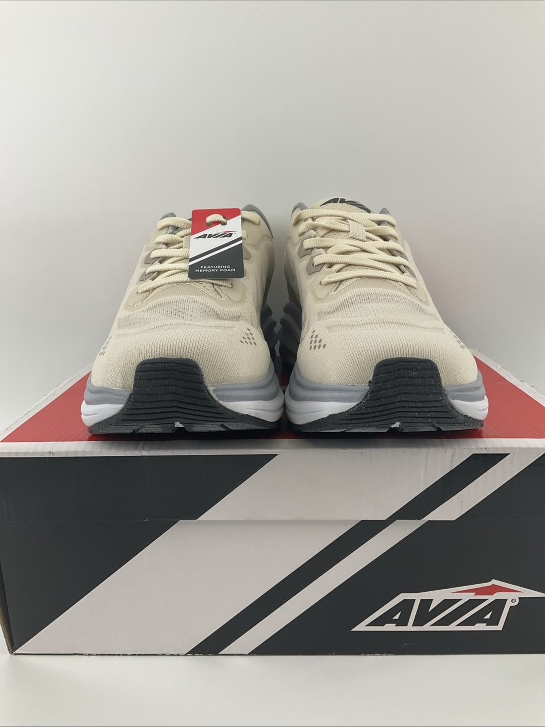 New  Size 8.5 Men Avia Avi-Move In Birch AA50247MC