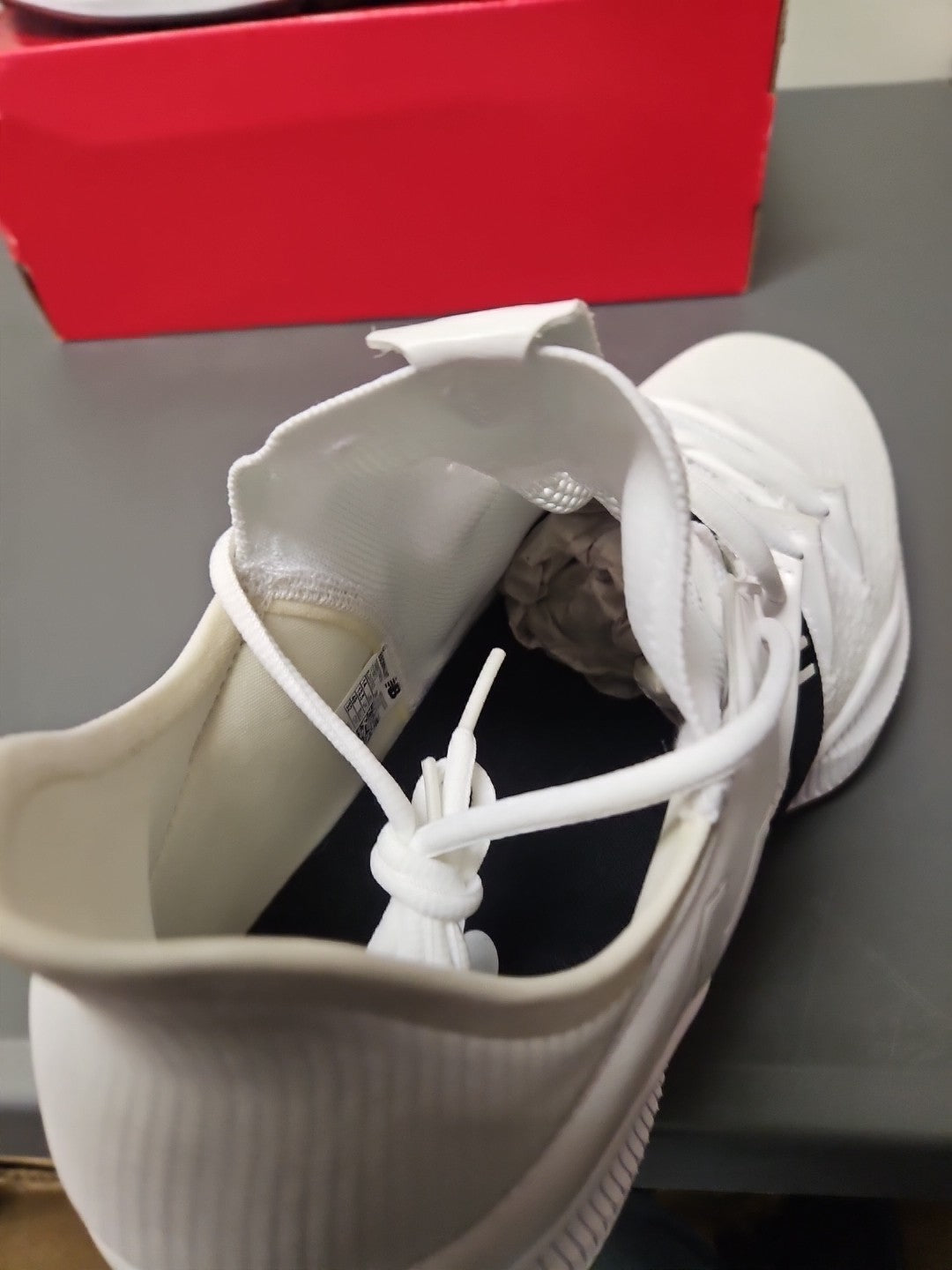 Size 14 M New Balance BBOMNLWT Low White Black Basketball Sneakers