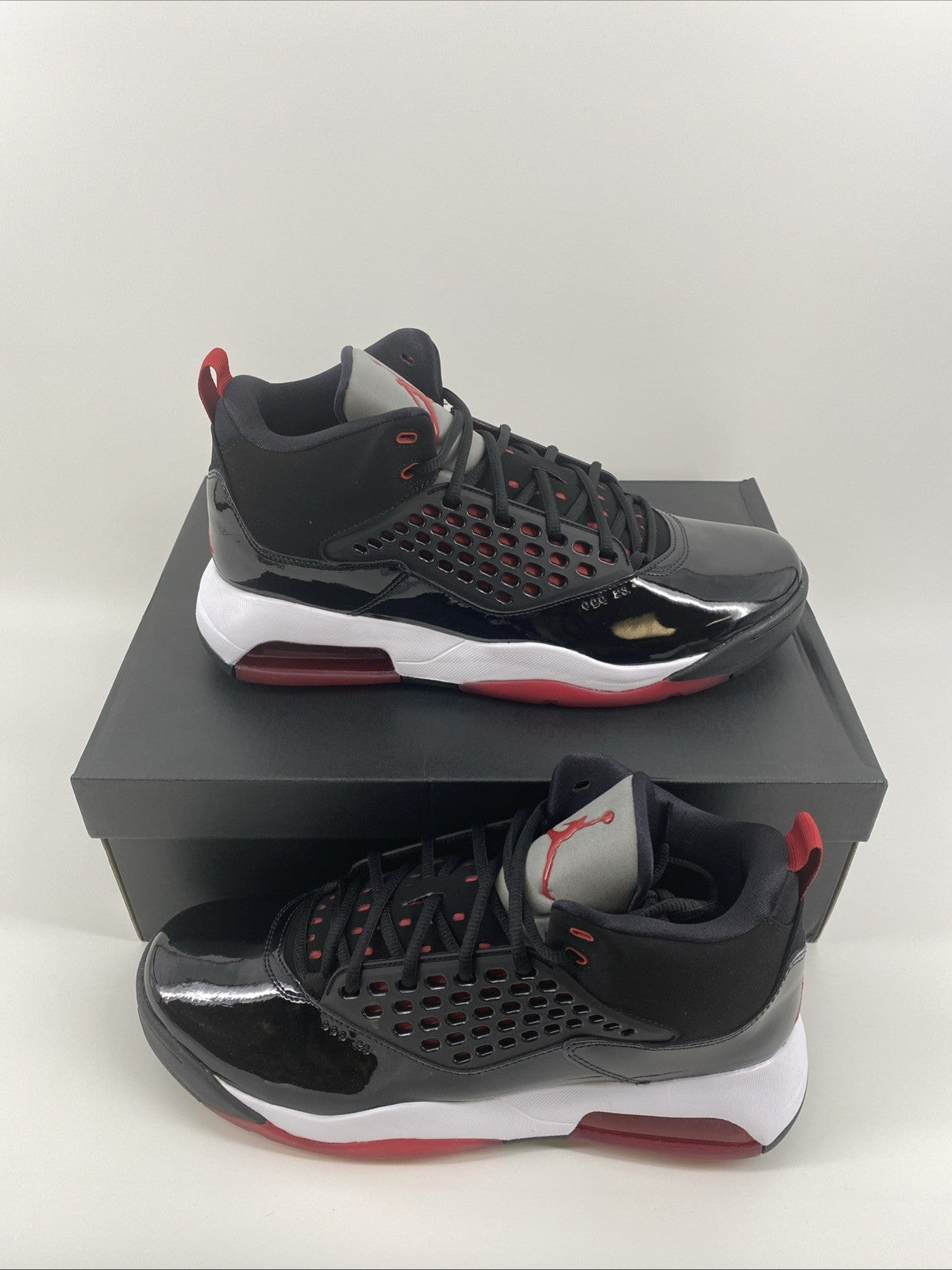 New size 13 men's air jordan maxin 200 black gym red  cd6107 001
