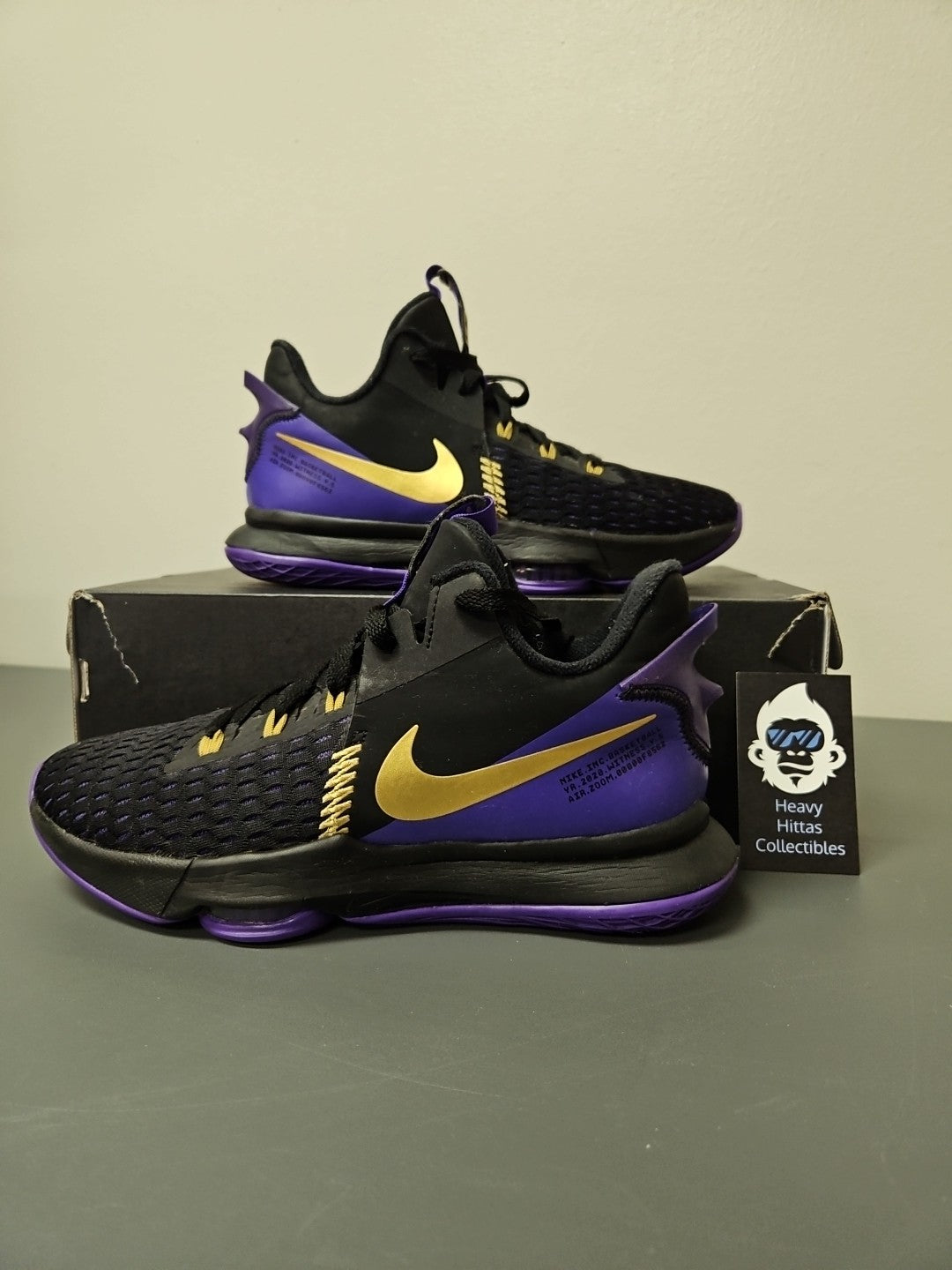Size 9.5 M:  LeBron Witness 5 Fierce Purple Metallic Gold LA Lakers  CQ9380-003