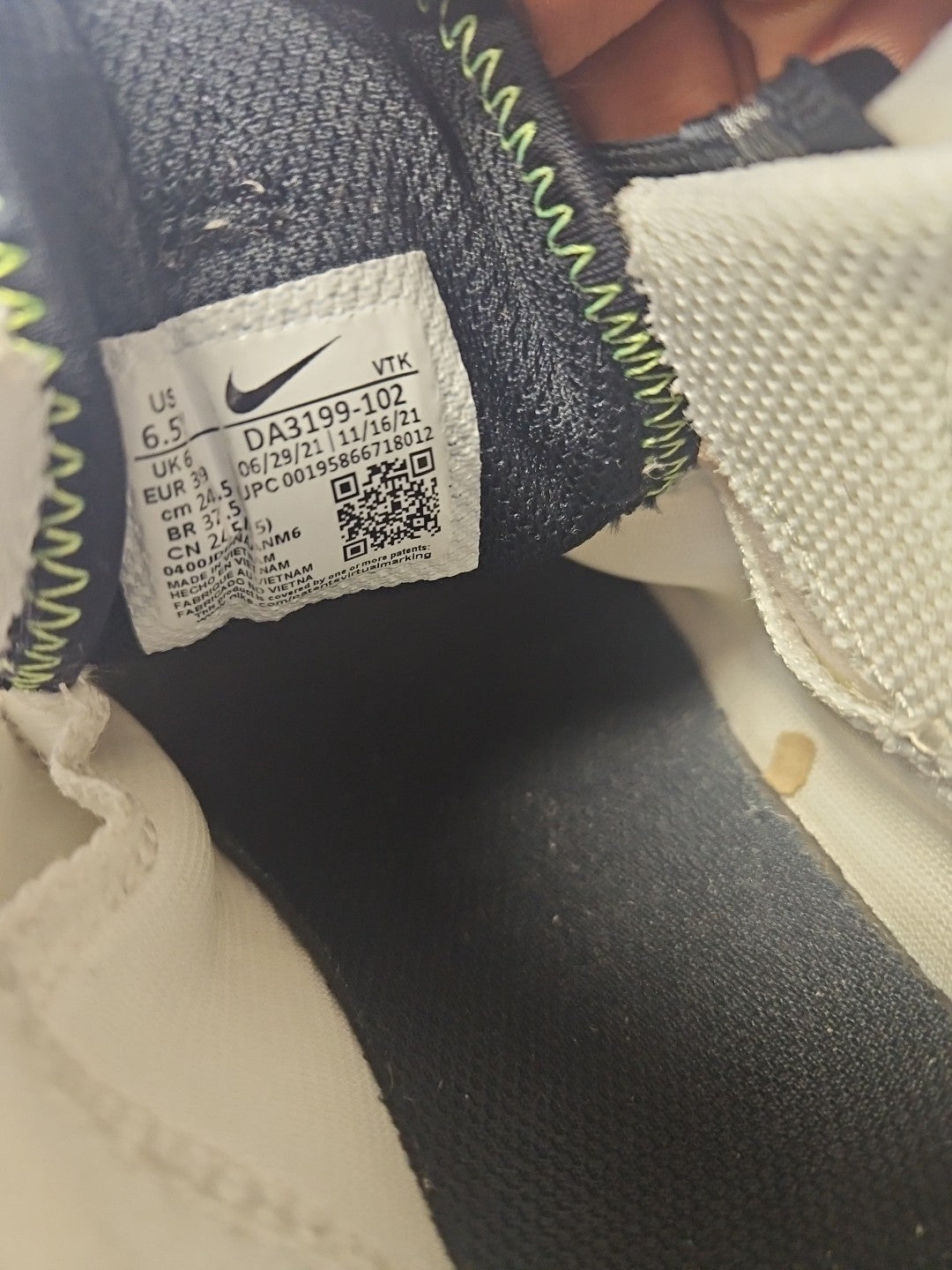 Size 6.5 Youth Nike Air Max 2021 GS Summit White Volt Photon Dust DA3199-102