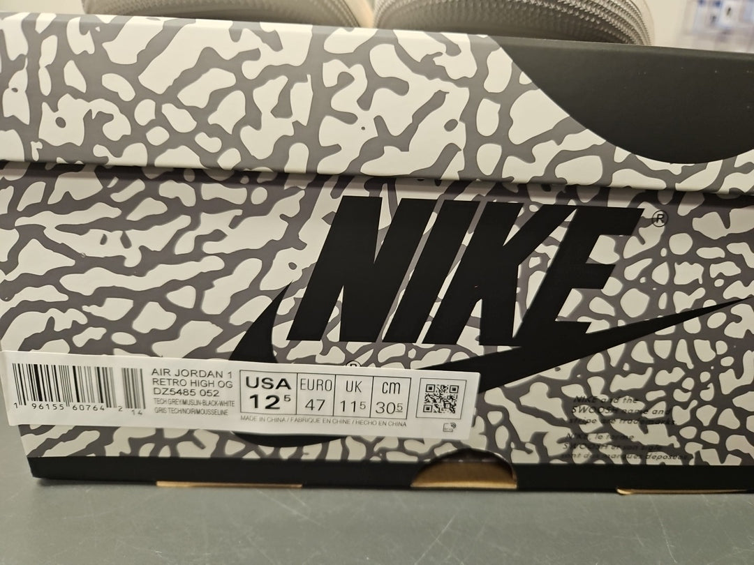 NEW Mens Size 12.5 Nike Air Jordan 1 Retro High OG White Cement Shoes DZ5485-052