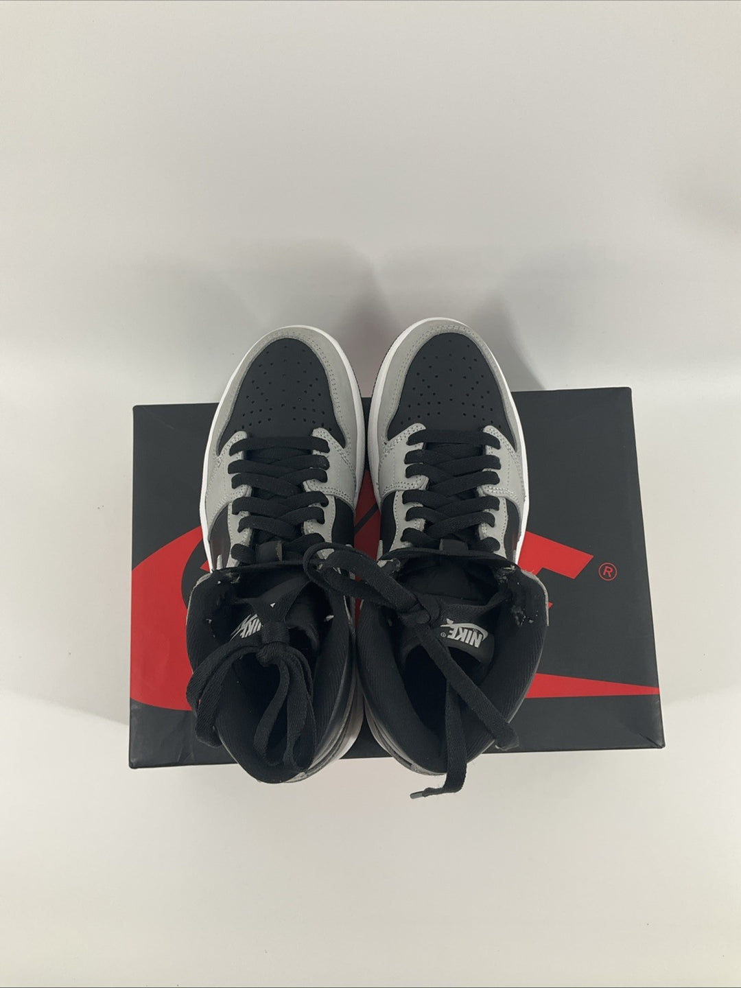 Pre-Owned Size 7 Men Nike Air Jordan 1 Retro High OG Shoes Grey Black 575441-035