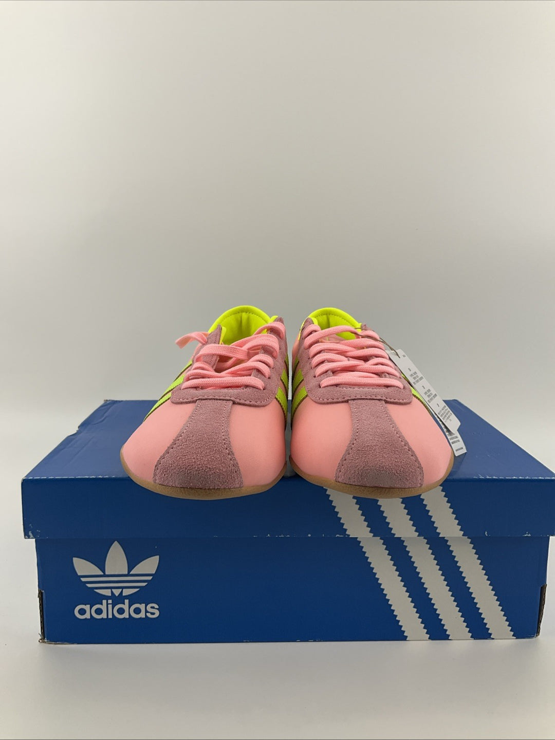 New Adidas Size 10.5 Women's Pink Yellow Tokyo  JQ0584