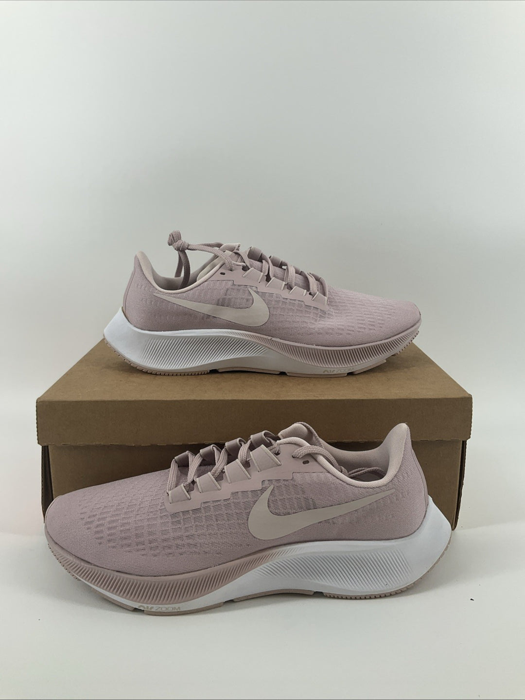New Size 11 Womens Nike Air Zoom Pegasus 37 BQ9647-601 Champagne Rose White
