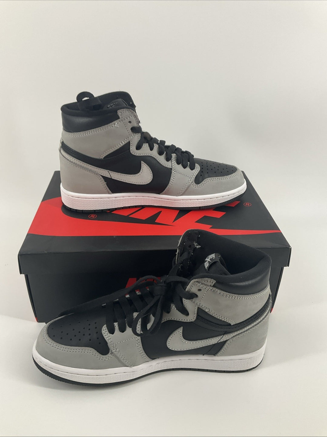 Pre-Owned Size 7 Men Nike Air Jordan 1 Retro High OG Shoes Grey Black 575441-035