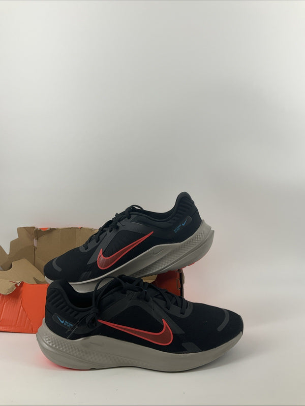New Size 11.5 Men's Nike Quest 5  Damaged Box DD0204-005