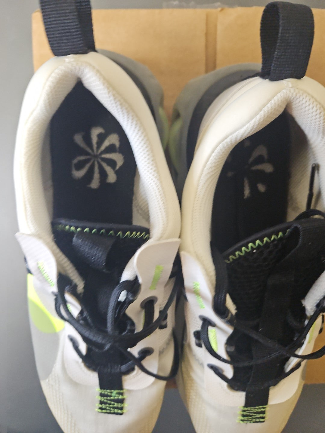 Size 6.5 Youth Nike Air Max 2021 GS Summit White Volt Photon Dust DA3199-102