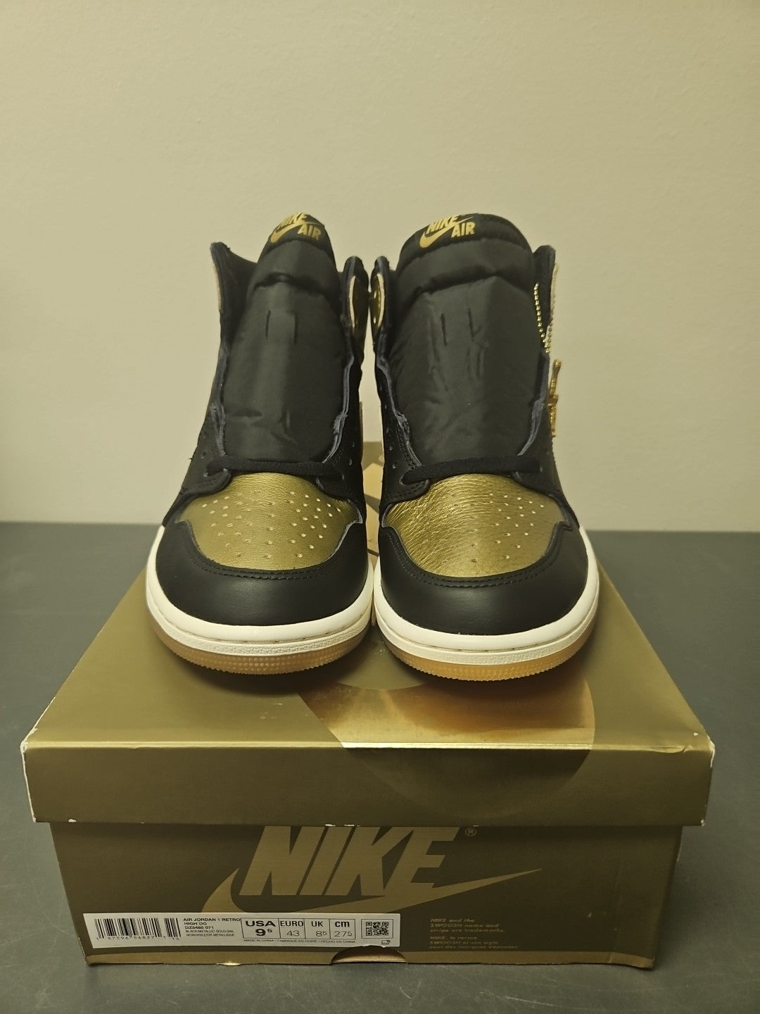 NEW Size 9.5 Men Jordan 1 Retro High OG Black/Metallic Gold-Sail (DZ5485 071)