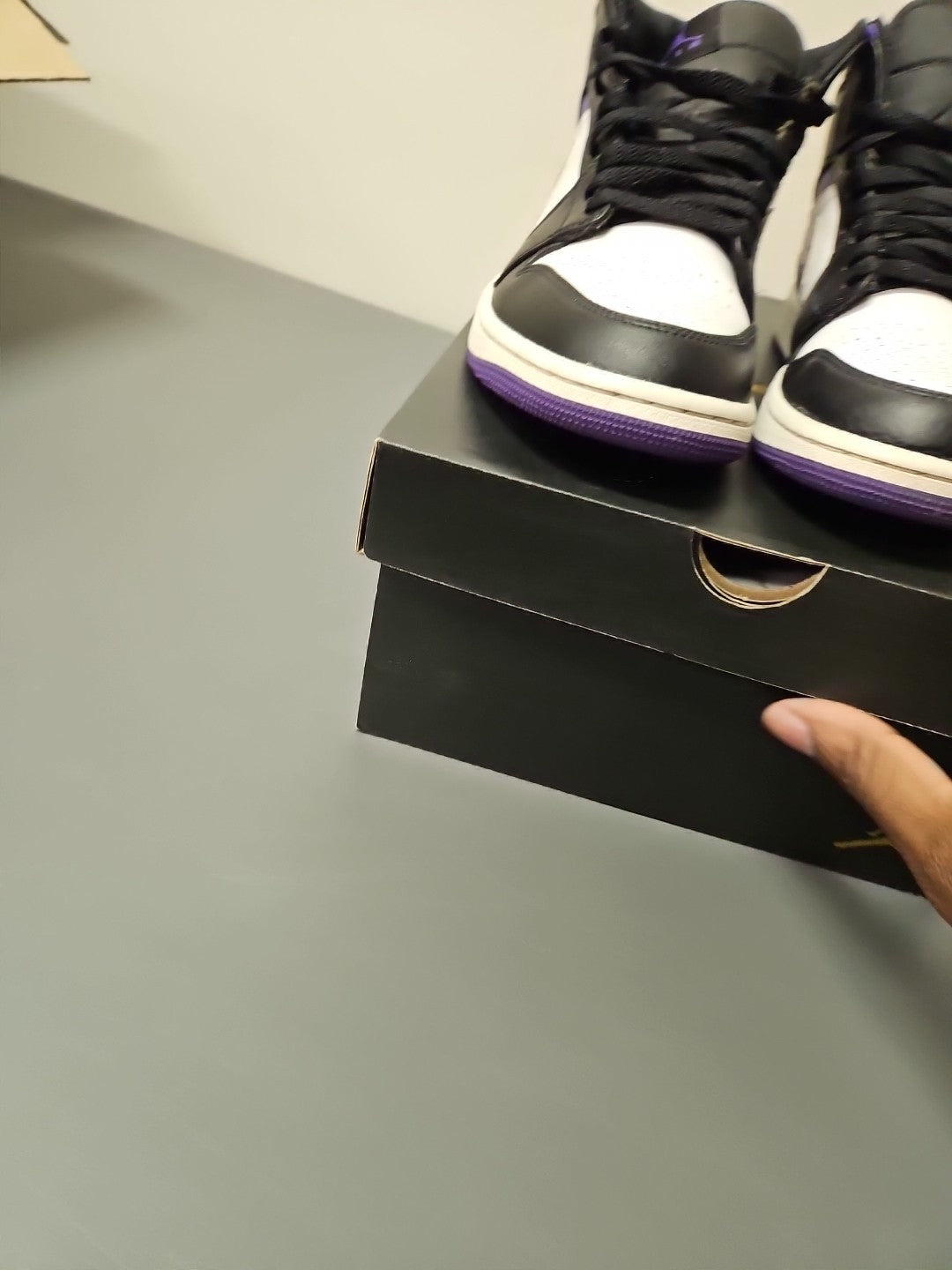 Size 9.5 M Air Jordan 1 Mid Black/dark Iris White Noir/ Blanc/iris Foncee