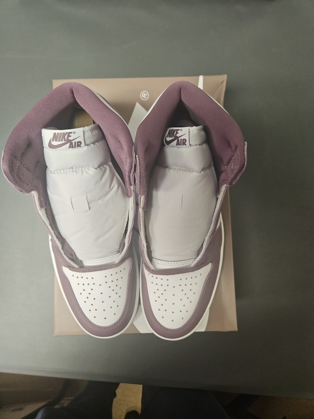 NEW Size 9.5 Men Nike Air Jordan 1 Retro High OG  Sky J Mauve/ White DZ5485-105