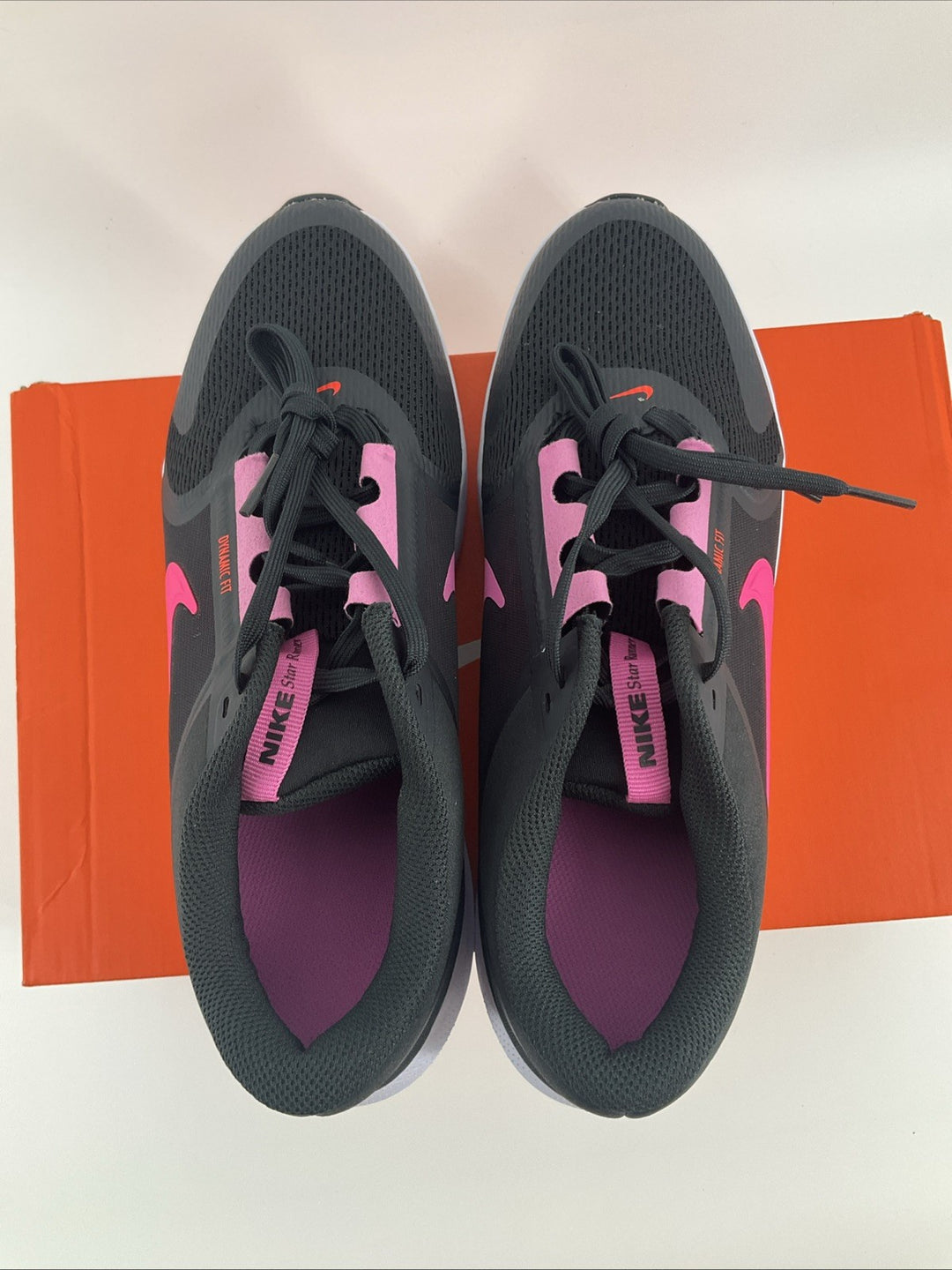 New Nike Star Runner 5 GS Size 7Y Black Pink White HF7004-005