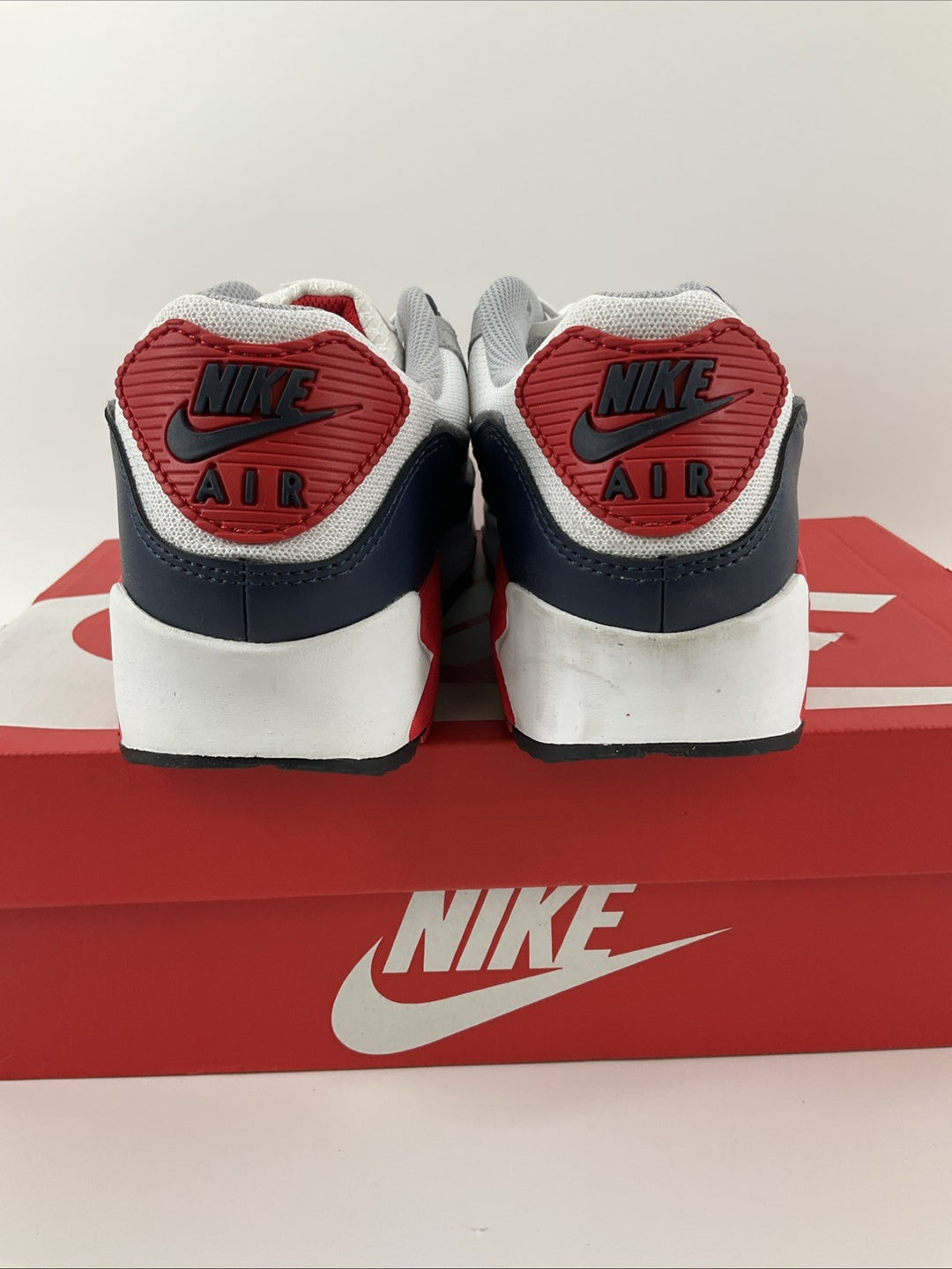 New Size 8.5 Men Nike Air Max 90 Mens  DM0029-117
