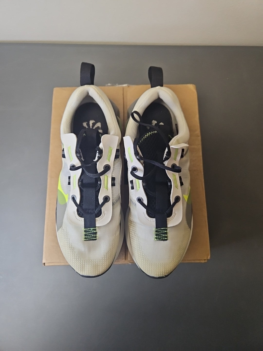 Size 6.5 Youth Nike Air Max 2021 GS Summit White Volt Photon Dust DA3199-102