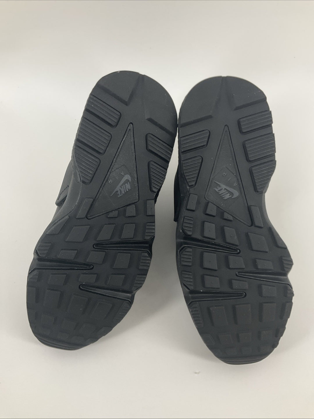 New Size 7 Women's Nike Air Huarache Box No Lid Black DH4439-001