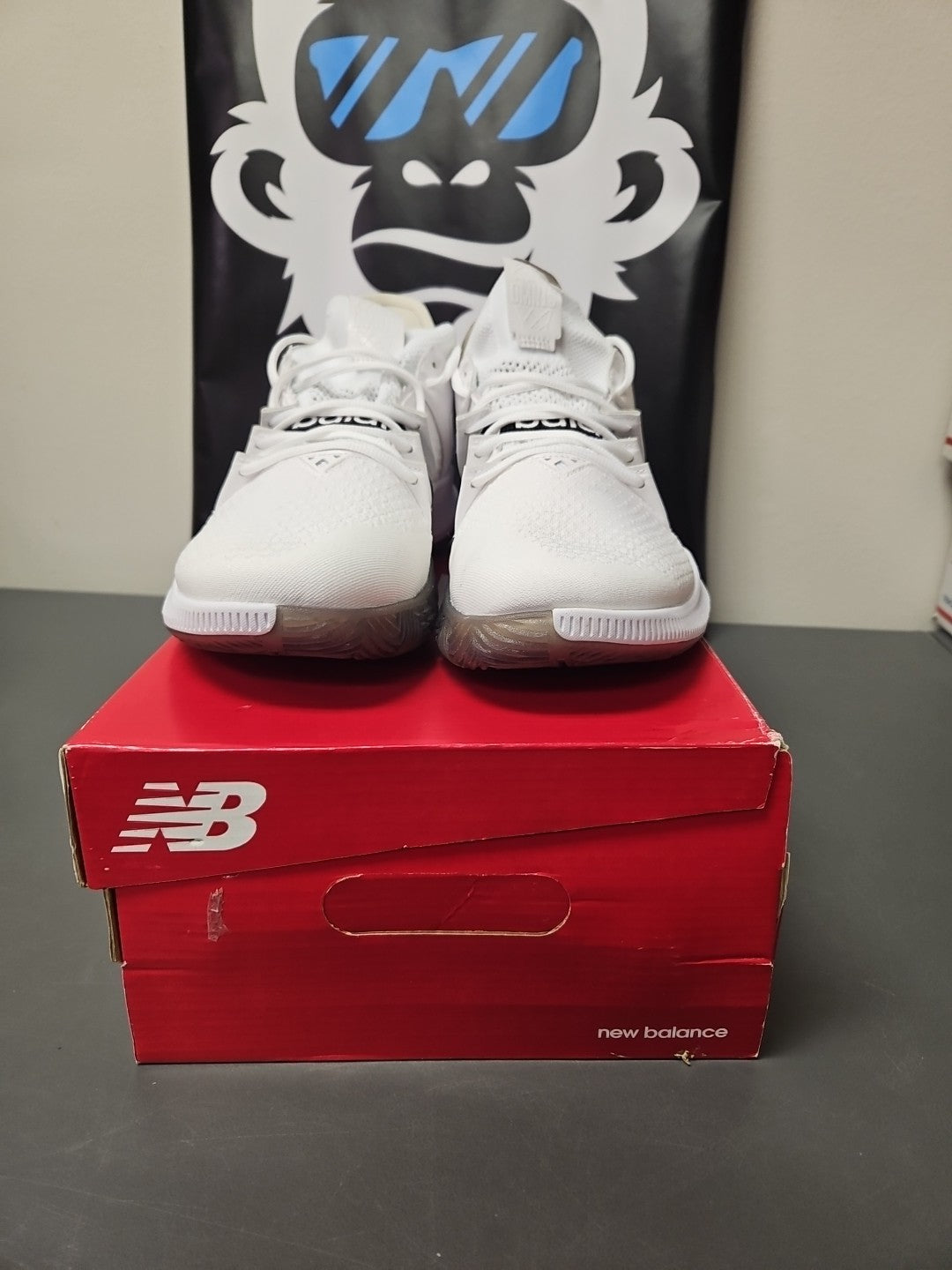 Size 14 M New Balance BBOMNLWT Low White Black Basketball Sneakers