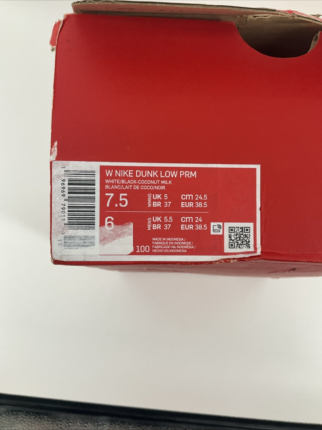New Nike Dunk Low PRM Damaged Box Size 7.5 Women's FQ8899-100