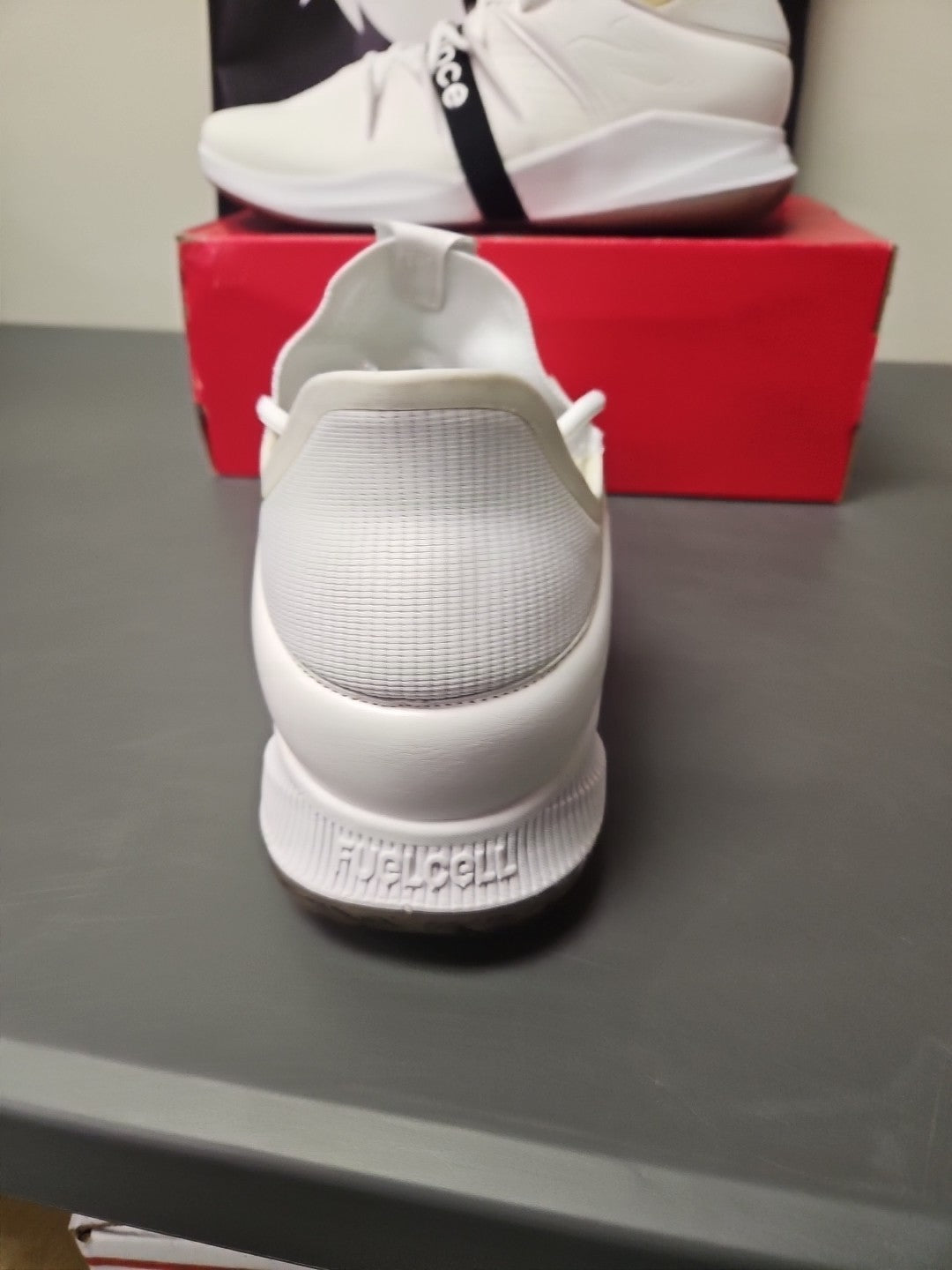 Size 14 M New Balance BBOMNLWT Low White Black Basketball Sneakers