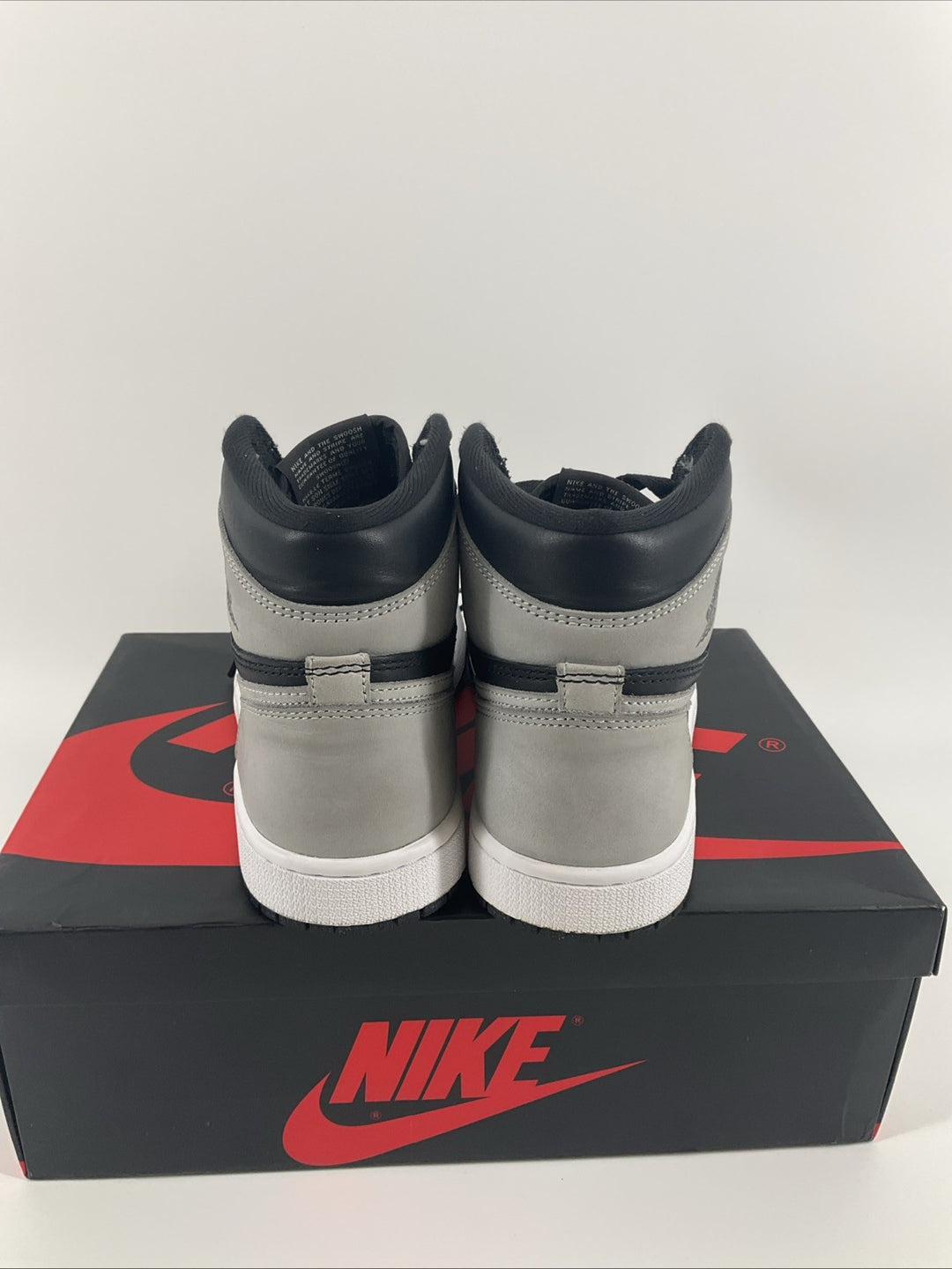 Pre-Owned Size 7 Men Nike Air Jordan 1 Retro High OG Shoes Grey Black 575441-035