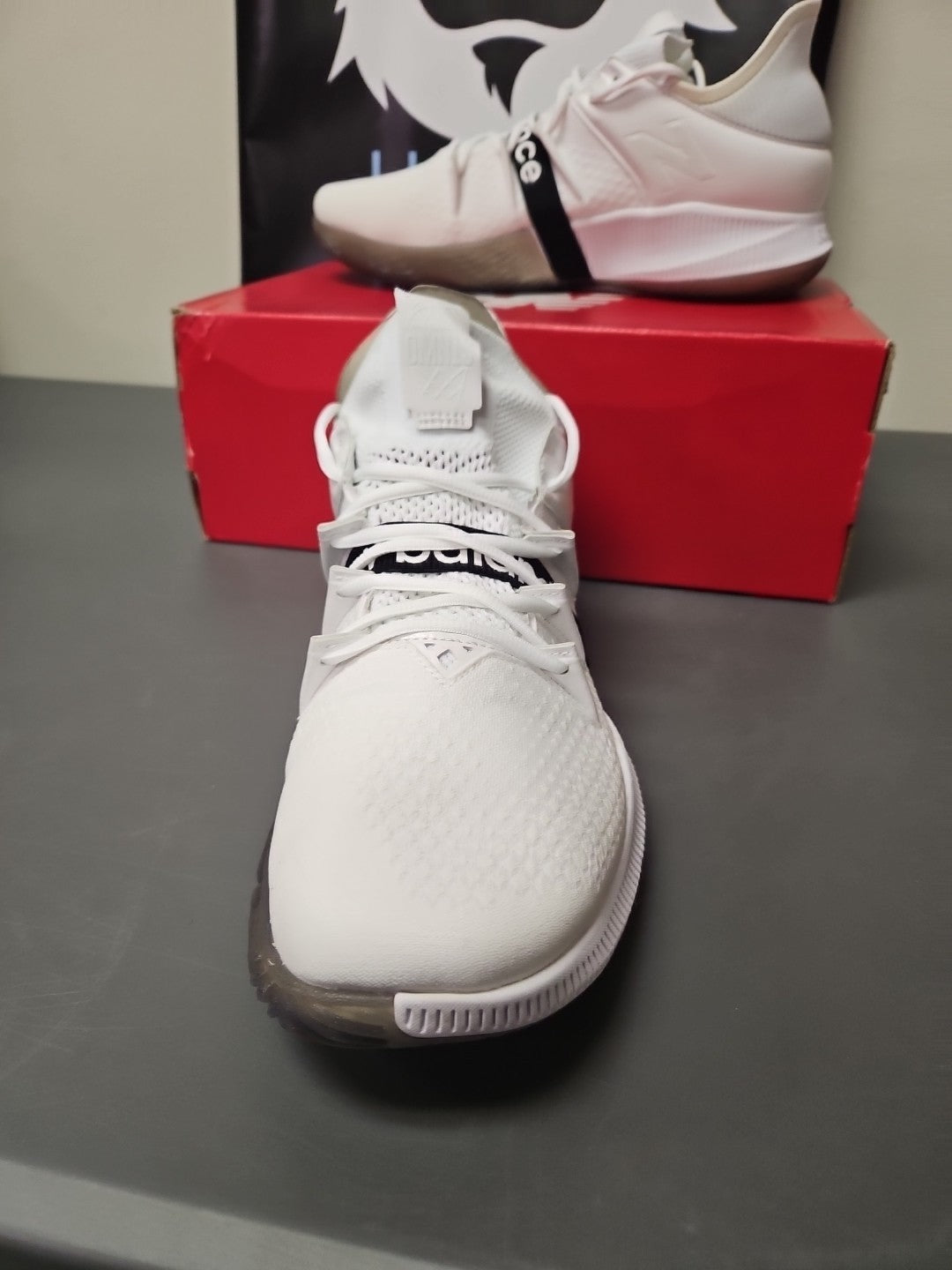Size 14 M New Balance BBOMNLWT Low White Black Basketball Sneakers