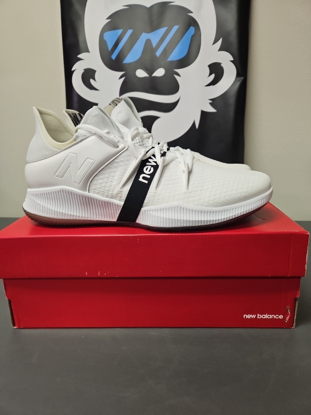 Size 14 M New Balance BBOMNLWT Low White Black Basketball Sneakers