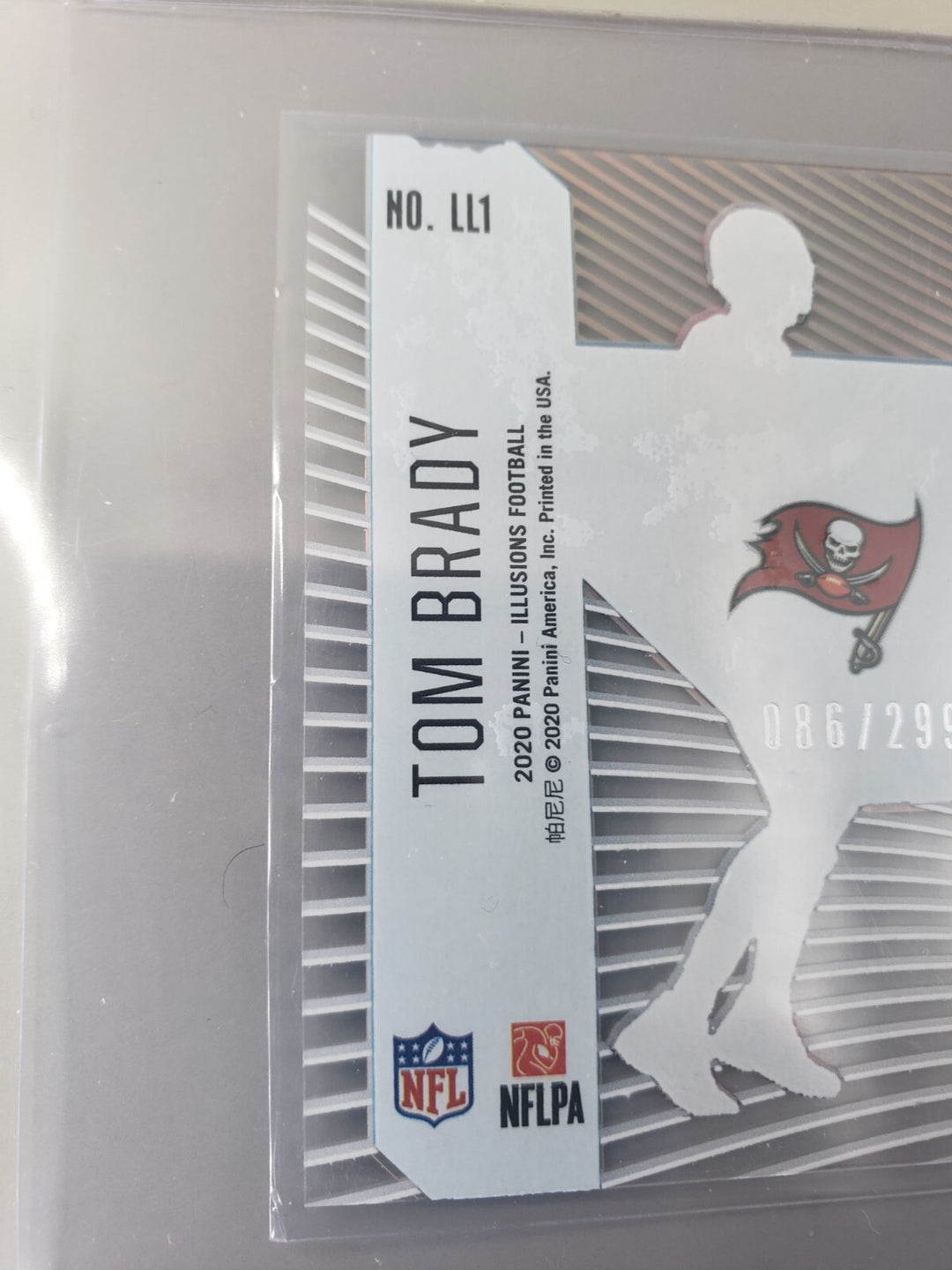 Tom Brady 2020 Illusions Living Legends Acetate Blue Parallel /299 Buccaneers