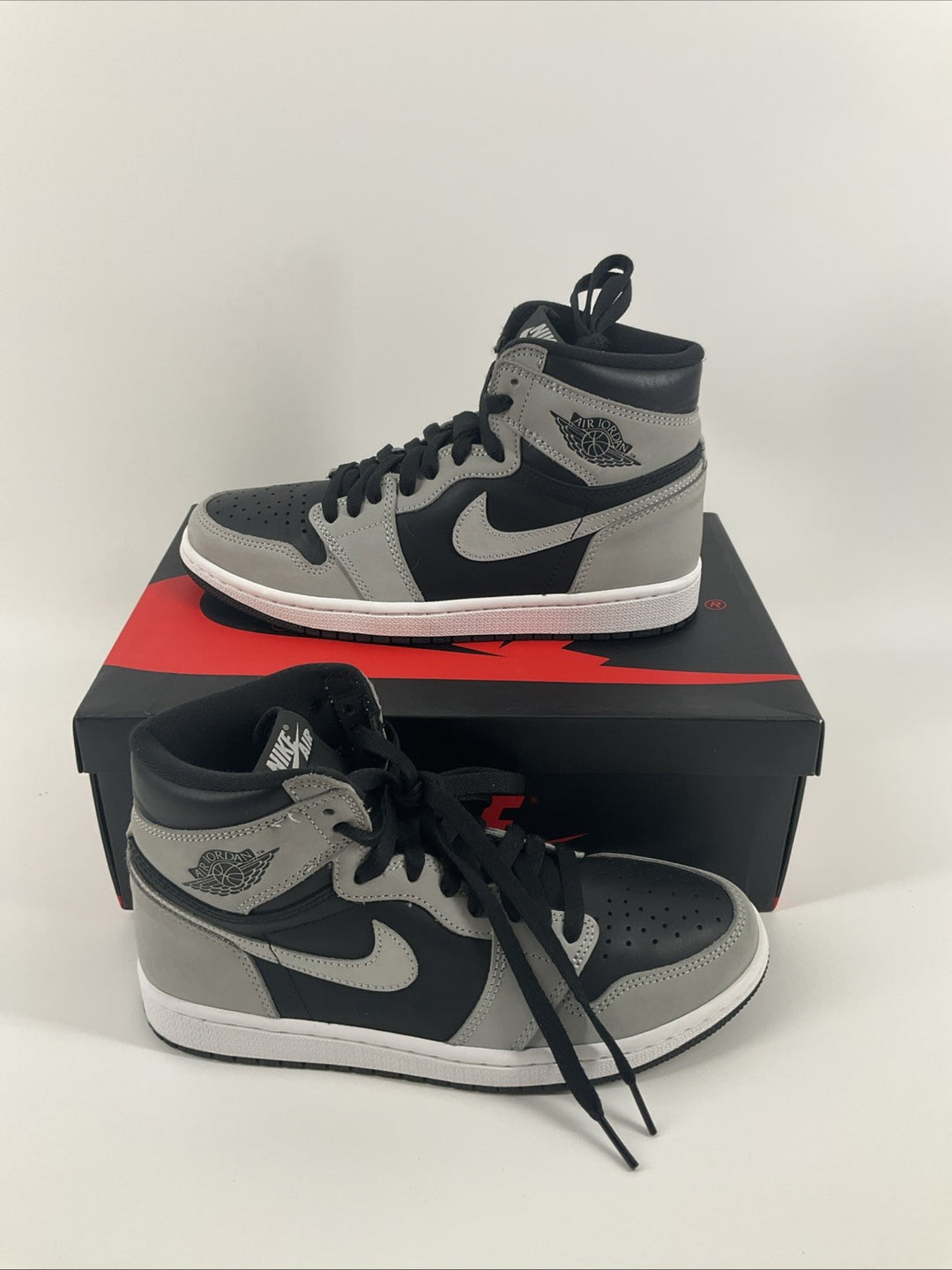 Pre-Owned Size 7 Men Nike Air Jordan 1 Retro High OG Shoes Grey Black 575441-035