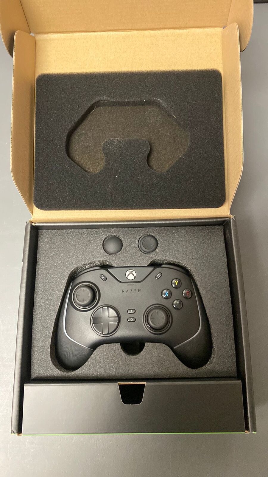 Xbox One / Xbox Series X|S - Razer Wolverine V2 Chroma Controller - Open Box