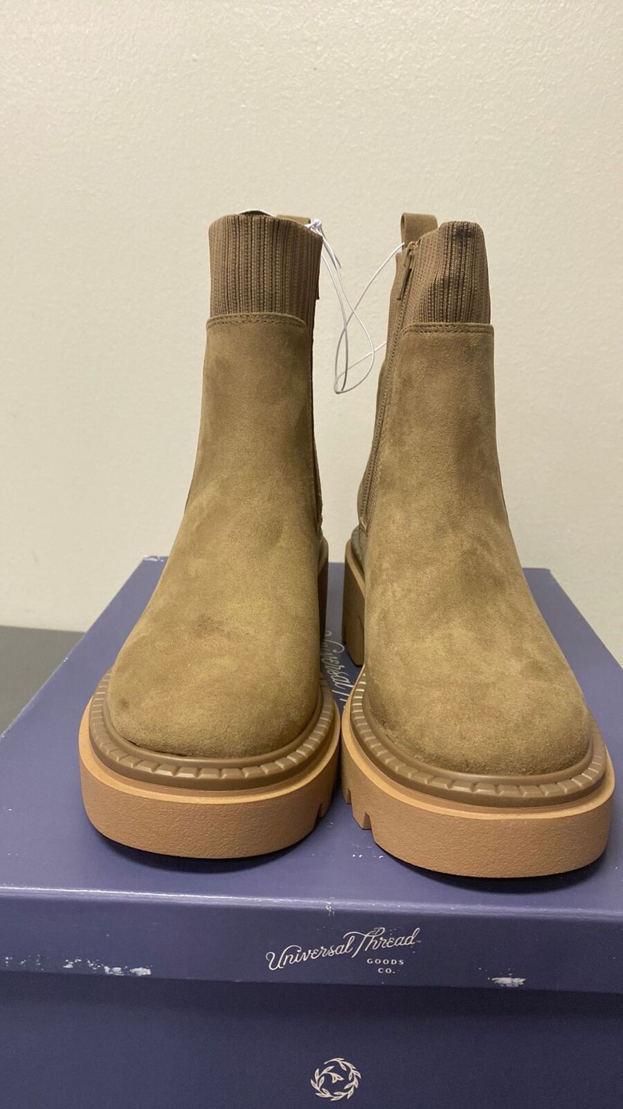 Size 8.5 Women's Kyrie Chunky Heel Ankle Sock Boots